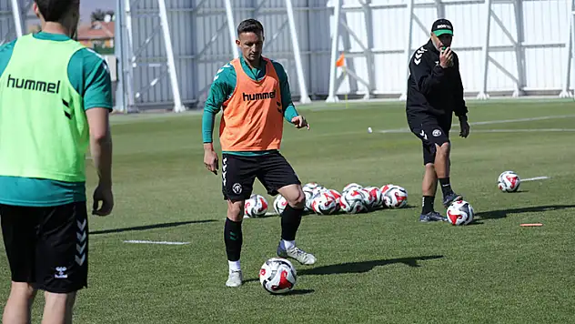 Konyaspor yeniden toplanıyor