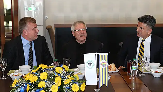 Konyaspor yönetiminden Fenerbahçe yönetimine yemek