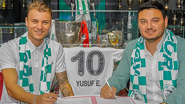 Konyaspor, Yusuf Erdoğan ile 2 yıllık sözleşme imzaladı
