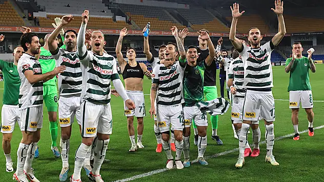 KONYASPOR, ZİRVEYE ORTAK OLDU
