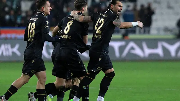 Konyaspor zirveyi zorluyor 