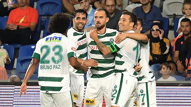 KONYASPOR ZORLU VİRAJDA
