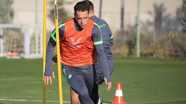 Konyaspor'da Amir'e resmi teklif gelmedi 
