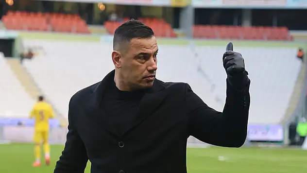 Konyaspor'da Çağdaş Atan ile şimdilik 'devam' kararı