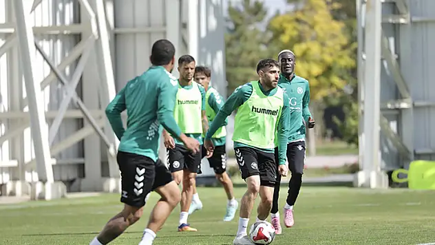Konyaspor'da hazırlıklar sürüyor, Bardhi takıma döndü