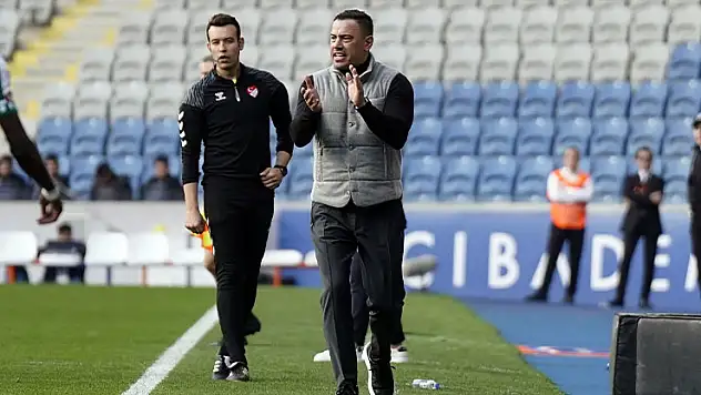 Konyaspor'da imzalar 13.30'da atılacak