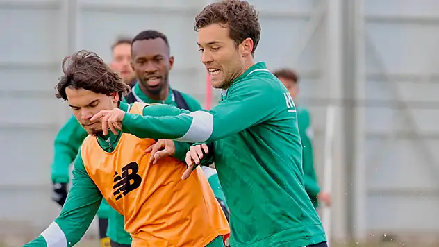 KONYASPOR'DA KISA MOLA
