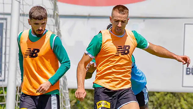 KONYASPOR'DA PAROLA 42 PUAN
