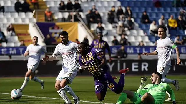 Konyaspor'da sol kanata 2 aday var! İlk tercih Ampem