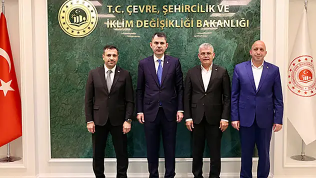 Konyaspor'dan Bakan Kurum'a ziyaret