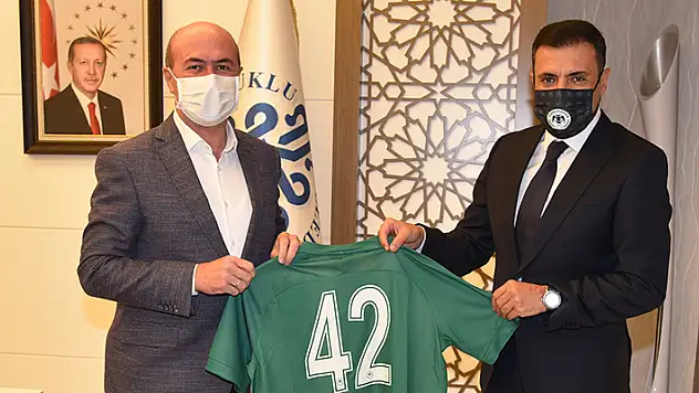 Konyaspor'dan Pekyatırmacı'ya ziyaret 
