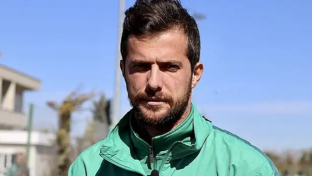 Konyasporlu futbolcu Uğur Demirok iddialı: Ligde kalacağız
