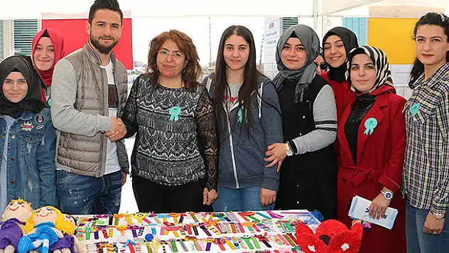 Konyasporlu Ömer Ali Şahiner, kanserde farkındalığa dikkat çekti