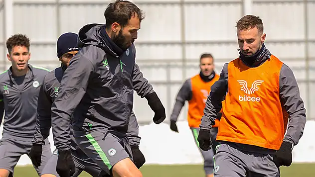 Konyaspor'un aklı Fenerbahçe'de 