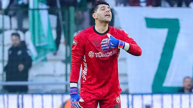 Konyaspor'un file bekçisinin taraftardan ricası var: Her maçta aynı desteği bekliyoruz