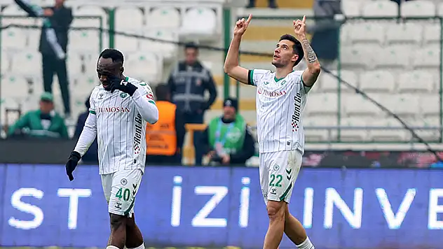 Konyaspor'un golcüsü yarışta ilk 4'te
