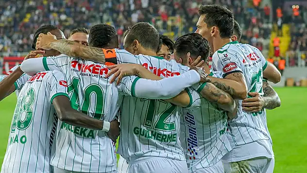 Konyaspor'un golleri 'sağ kanat'tan geldi
