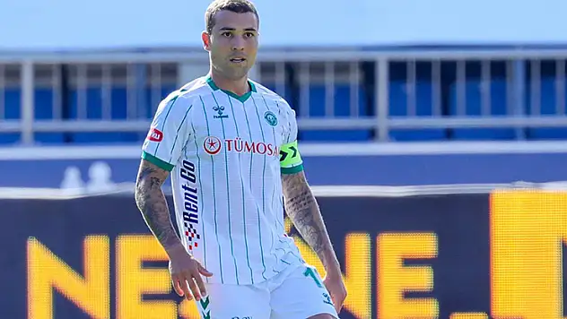 Konyaspor'un kaptanı ilk 4'e girmeye hazırlanıyor