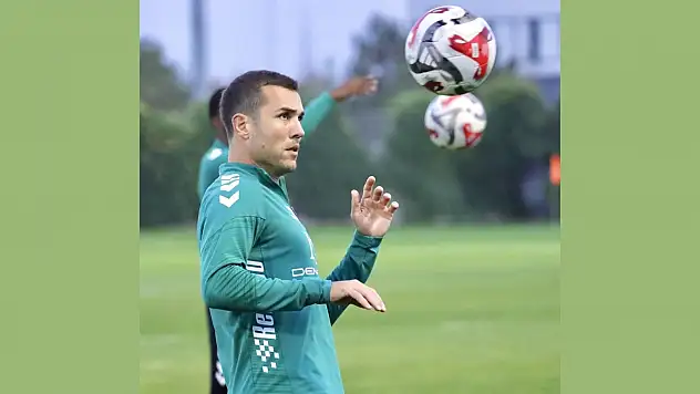 Konyaspor'un kaptanı ilk 4'e yükseldi