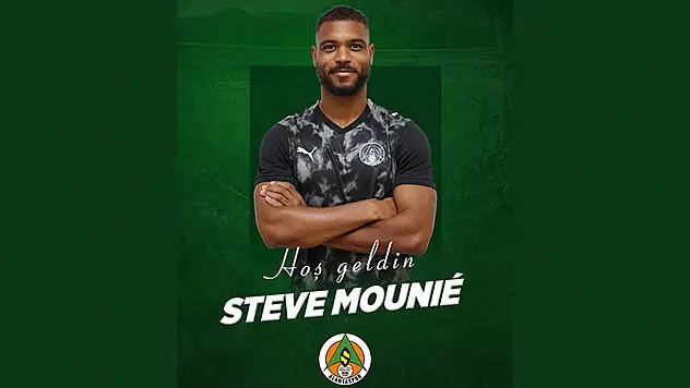 Konyaspor'un rakibinde 3 imza birden