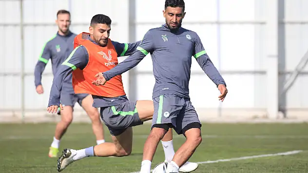 Konyaspor'un savunma hattı değişiyor! 