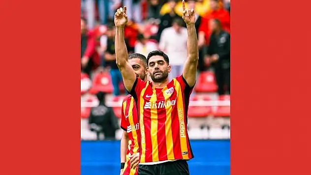 Konyaspor'un son transferi Ali Karimi oldu