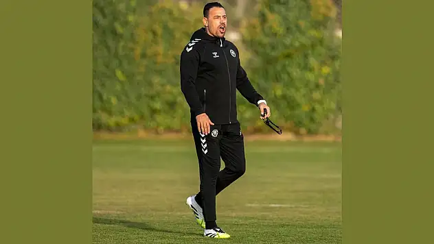 Konyaspor'un teknik patronu Çağdaş Atan'ı heyecan bastı
