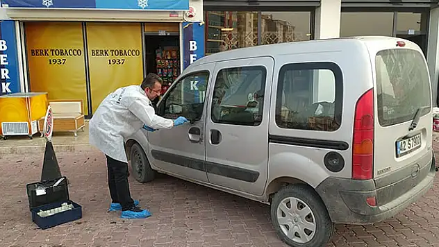 Kooperatif başkanına hırsız şoku! Konya'da araçta bırakılan 50 bin lira çalındı!