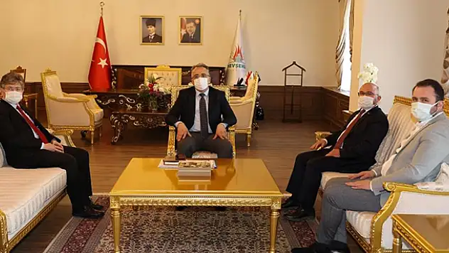 KOP Başkanı Şahin, Belediye Başkanı Savran'ı ziyaret etti