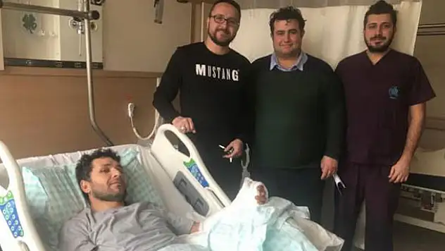 Kopan parmağı Konya'da 6 saatlik ameliyatla dikildi