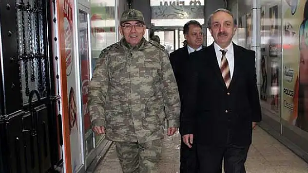 Korgeneral'dan  Ervak'a ziyaret