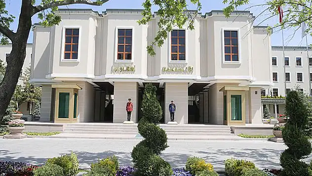 Koronavirüs nedeniyle gece eğlence mekanlarının faaliyetleri durdurulacak