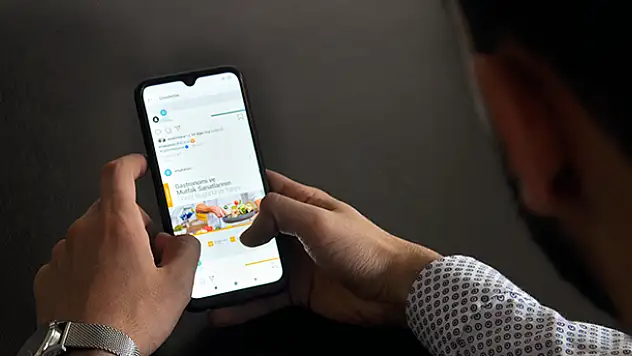 Koronavirüs sosyal medyada geçirilen süreyi artırdı