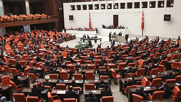 Koronavirüse karşı ekonomik önlemler içeren kanun teklifi yasalaştı