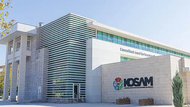 KOSAM'ın 'Üçüncü Dünya Savaşı'nın Ayak Sesleri' raporunda kritik tespitler yer aldı
