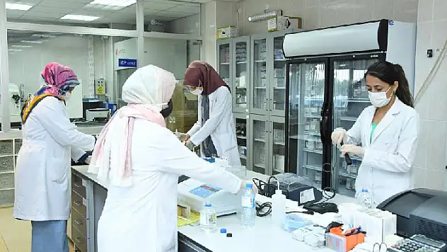 KOSKİ laboratuvarında 1 yılda 9.2 bin su numunesi analiz edildi
