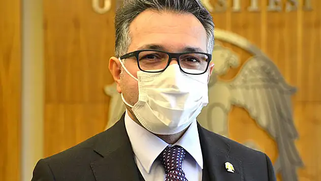 Kovid-19'u atlatan Selçuk Üniversitesi Rektörü Aksoy: 'Kaslarımın cımbızla çekildiğini hissettim'