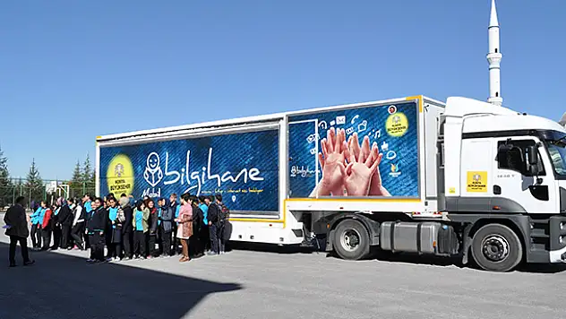 Köylere mobil 'bilgihane' hizmeti