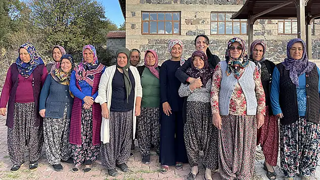 Köylü kadınların el emeği Özlem muhtar ile ihracata dönüştü