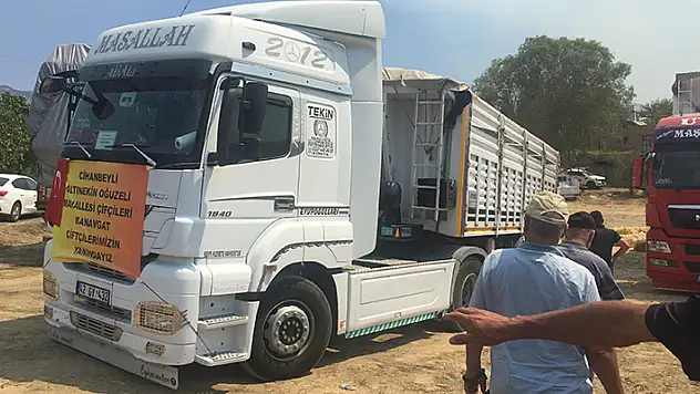 Köylüler hızla 3 tır saman ve yem topladı, taşıyan kamyoncular ücret almadı! Konya'dan felaketi yaşayan Manavgat'a yardım eli