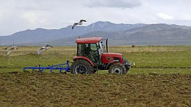 Köyüne dönen gençlere karşılıksız 30 bin TL
