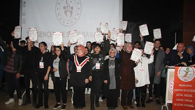 'Kozasını Yırtan Kelebekler' mezun oldu