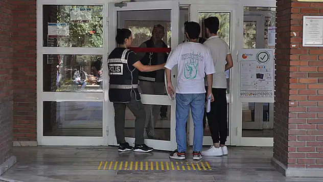 KPSS'ye saniyelerle geç kalan adaylar kapıdan geri döndü
