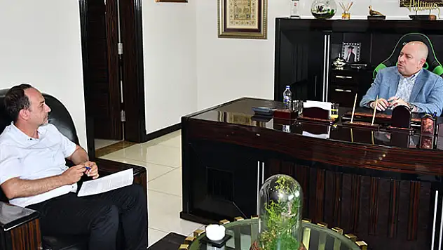 Kravatlılar gider atkılılar baki kalır