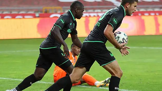 Kravets, gollerine devam ediyor