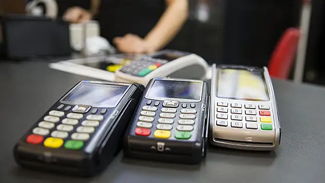 Kredi kartı işlemlerinde uygulanacak azami faiz oranı 4,25'e yükseltildi

