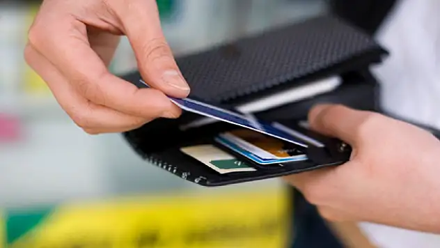 Kredi kartlarında yeni dönem! Beyaz eşya ve mobilyaya 36 taksit...