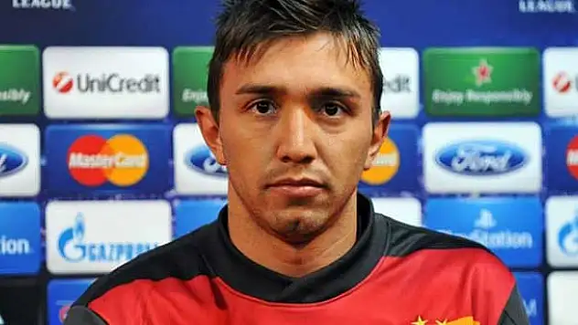Kritik maçta gözler Muslera ve Julio Cesar'da