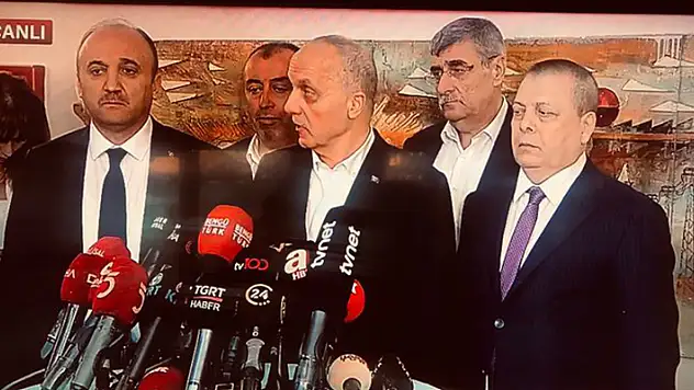Kritik toplantı sona erdi! TÜRK İŞ Genel Başkanı Ergün Atalay, asgari ücret tekliflerinin 9 bin TL olduğunu açıkladı

