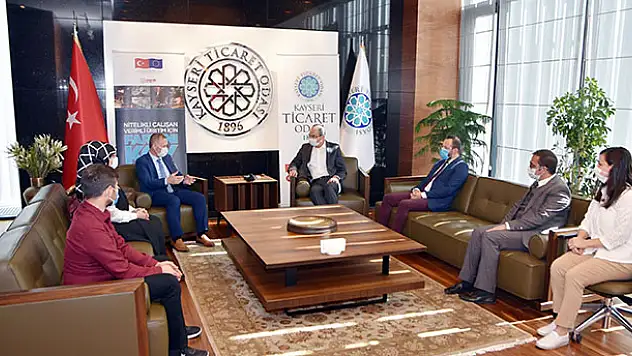 KTO'da Ulaşım A.Ş. çalışanlarına mesleki yeterlilik belgeleri Başkan Gülsoy tarafından verildi